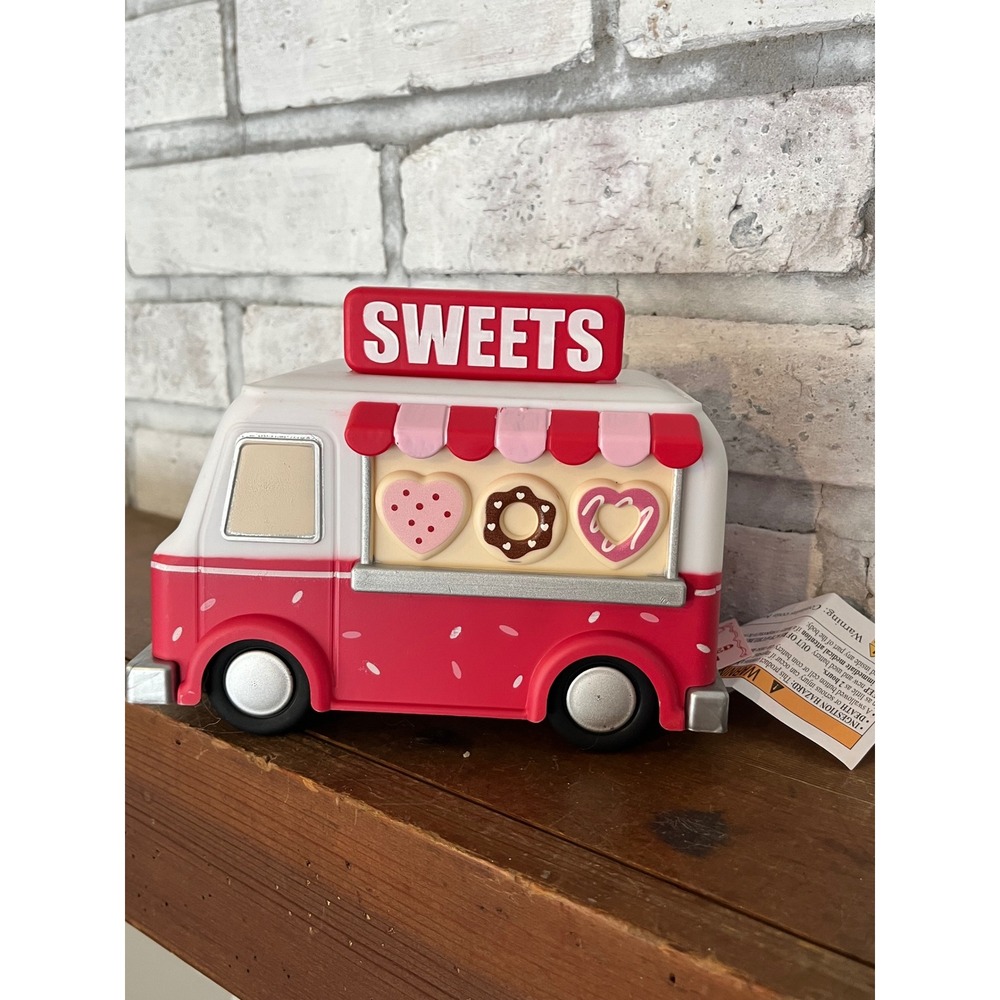 2026 Target‎ Bulleyes Playground Valentines Sweets Truck Lights Up NWT